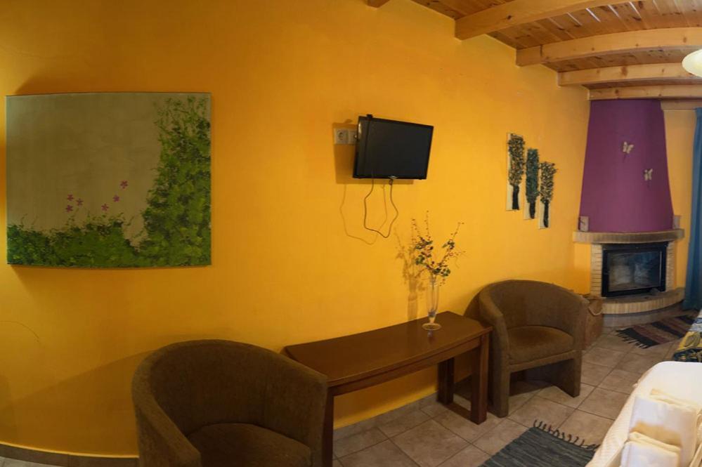 Guesthouse Teloni Vitina Extérieur photo